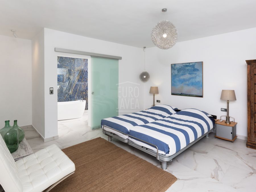 Villa Helena, élégante propriété entourée d’un magnifique paysage méditerranéen