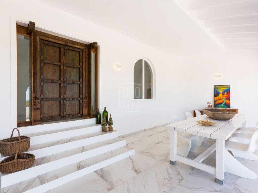 Villa Helena, élégante propriété entourée d’un magnifique paysage méditerranéen