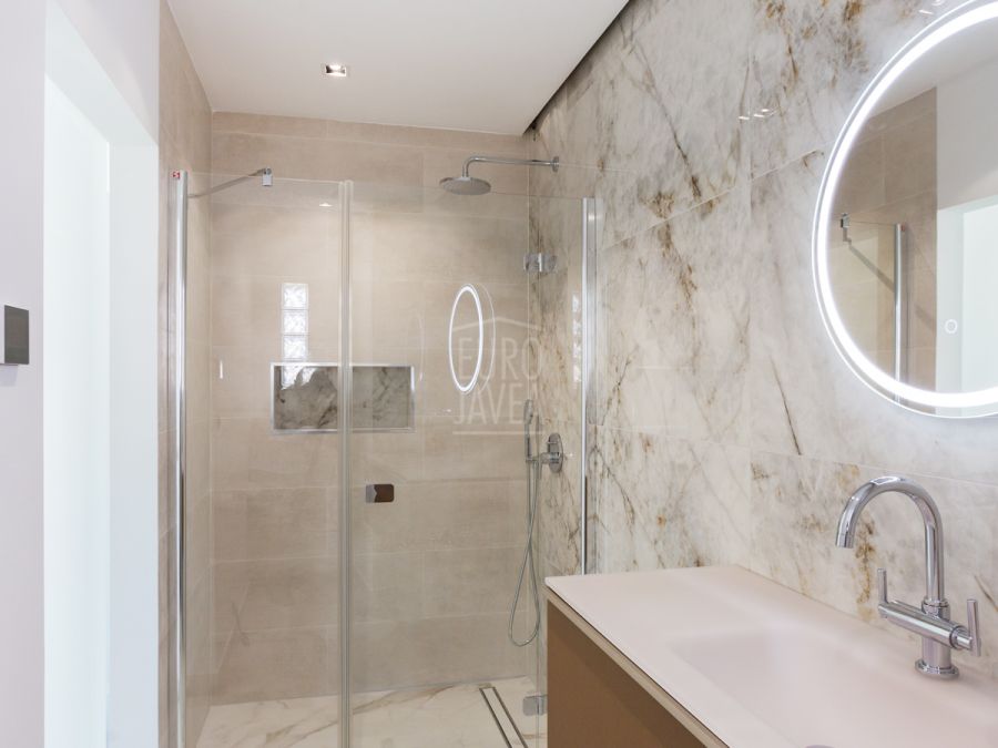 Villa Helena, élégante propriété entourée d’un magnifique paysage méditerranéen