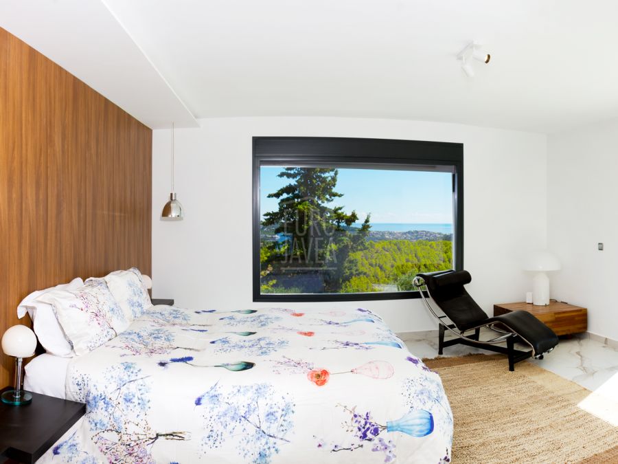 Villa Helena, élégante propriété entourée d’un magnifique paysage méditerranéen