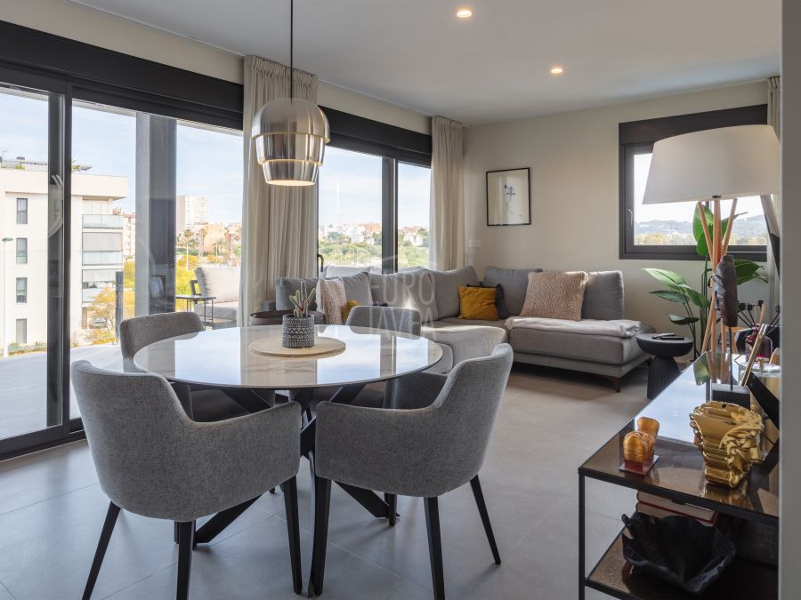 Exclusief appartement op slechts enkele minuten van het Arenal-strand in Jávea, met open uitzicht