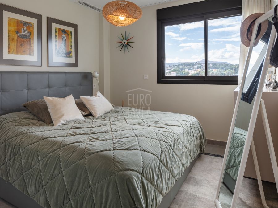 Exclusief appartement op slechts enkele minuten van het Arenal-strand in Jávea, met open uitzicht