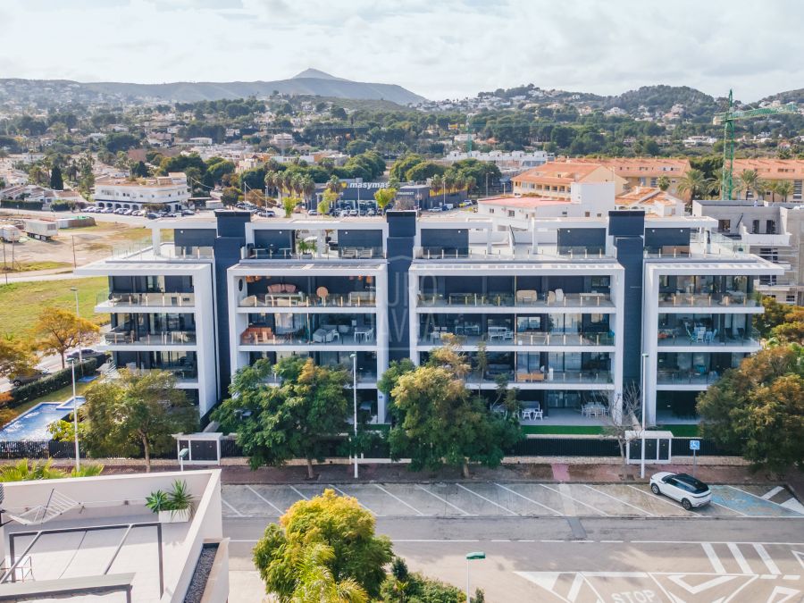 Exclusief appartement op slechts enkele minuten van het Arenal-strand in Jávea, met open uitzicht