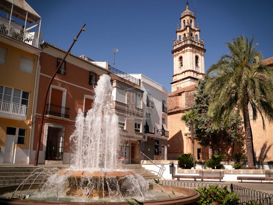 Unieke investeringskans in het historische centrum van Pego