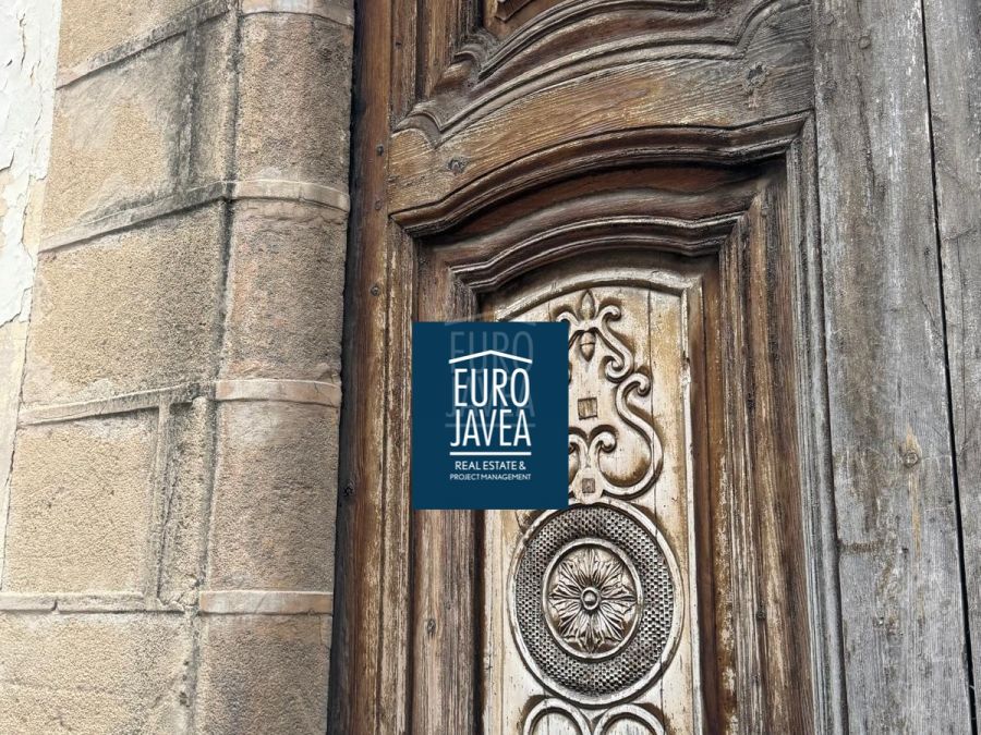 Unieke investeringskans in het historische centrum van Pego