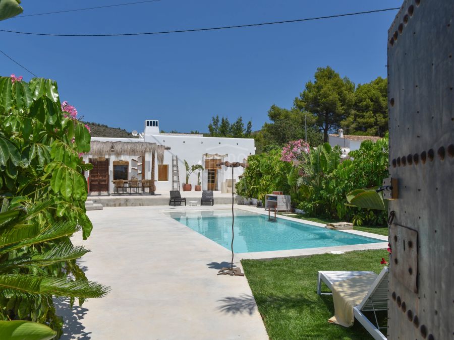 Villa Noma, an Ibizan-style villa set in nature with views of Montgó