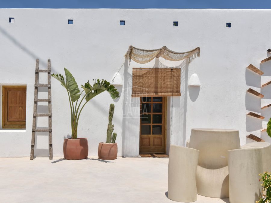Villa Noma, an Ibizan-style villa set in nature with views of Montgó