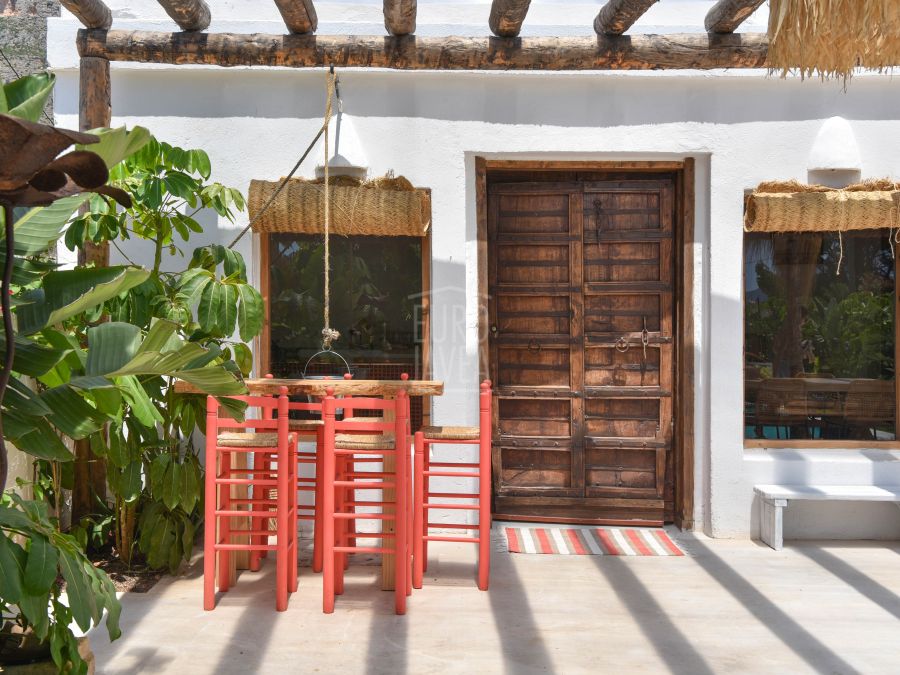 Villa Noma, an Ibizan-style villa set in nature with views of Montgó