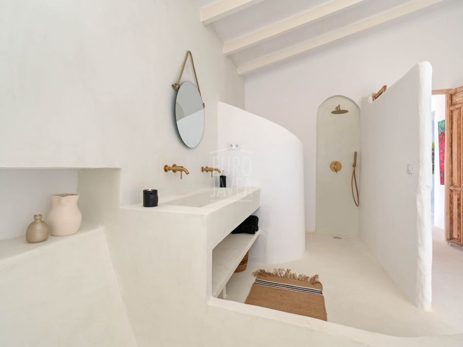 Villa Noma, an Ibizan-style villa set in nature with views of Montgó