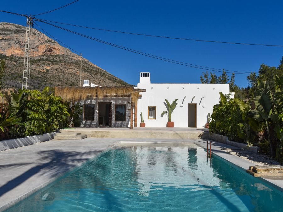 Villa Noma, an Ibizan-style villa set in nature with views of Montgó