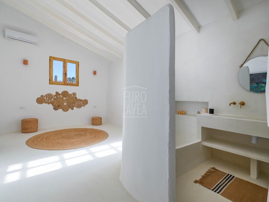 Villa Noma, an Ibizan-style villa set in nature with views of Montgó