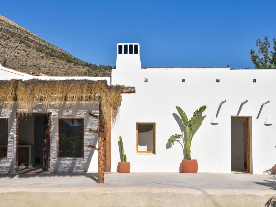 Villa Noma, an Ibizan-style villa set in nature with views of Montgó