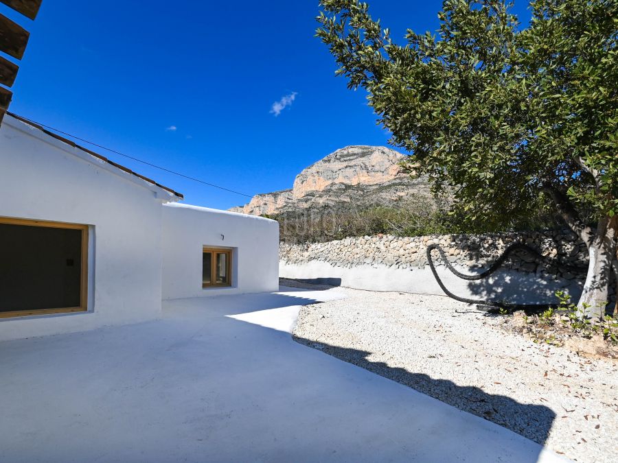 Villa Noma, an Ibizan-style villa set in nature with views of Montgó