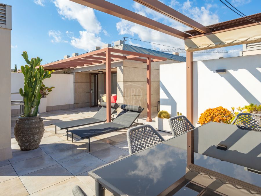 Modern duplexappartement met panoramisch uitzicht vlak bij het Arenal-strand in Jávea