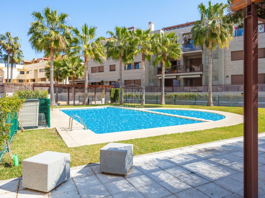 Modern duplexappartement met panoramisch uitzicht vlak bij het Arenal-strand in Jávea