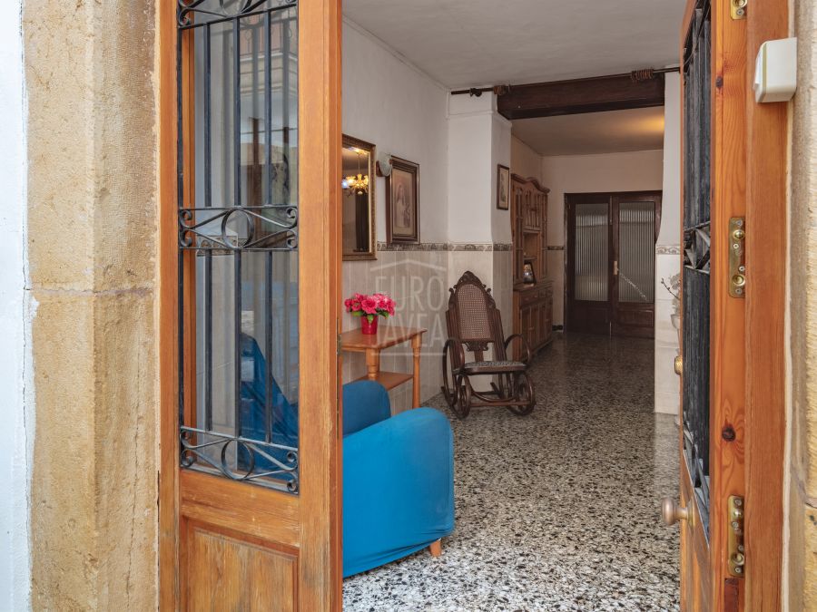 Townhouse to renovate in Jávea’s historic centre