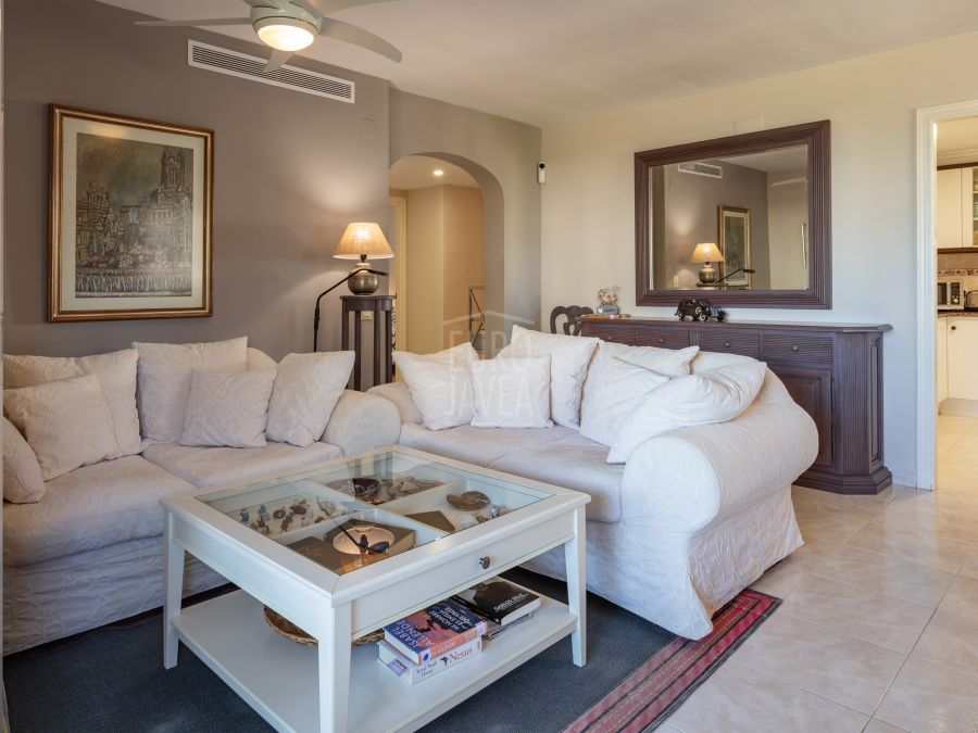 Apartment for sale just a few steps from Arenal Beach and the Port in Jávea, with direct access to the sea.