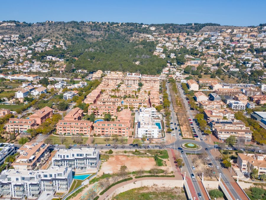 Commercial plot for sale exclusively in the centre of the Port of Jávea. Building licence granted.
