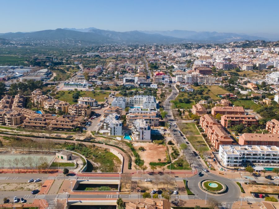 Commercial plot for sale exclusively in the centre of the Port of Jávea. Building licence granted.