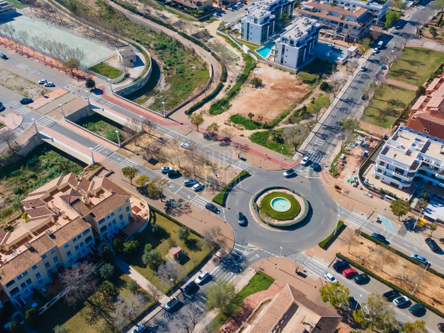 Commercial plot for sale exclusively in the centre of the Port of Jávea. Building licence granted.