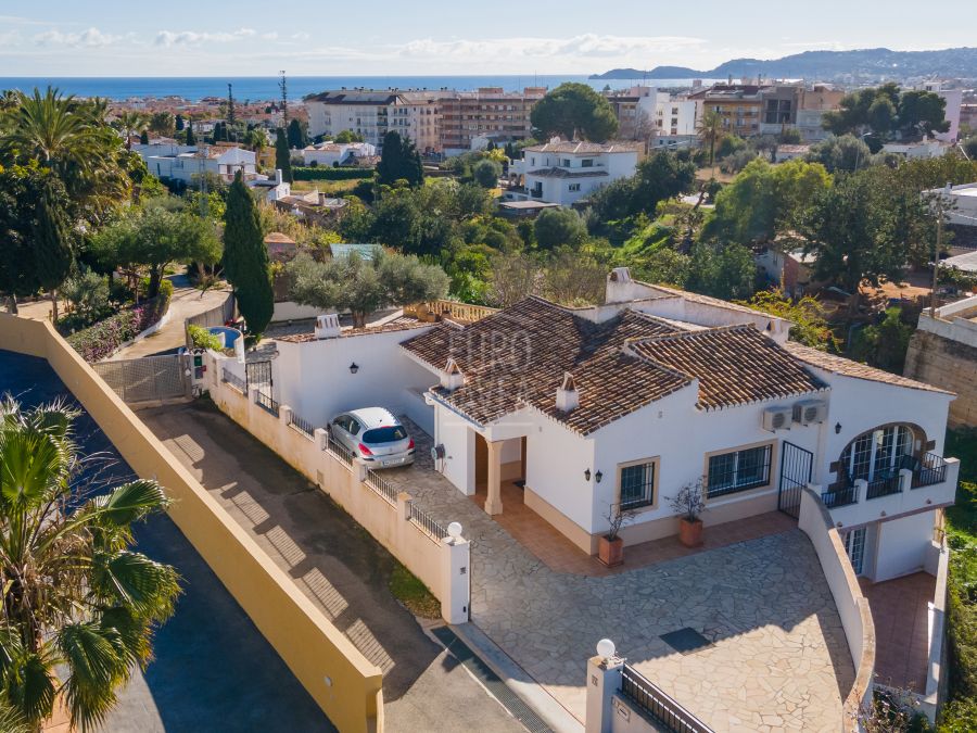 Villa Valeria exclusive dans le quartier de Puchol, à quelques pas de la vieille ville de Jávea