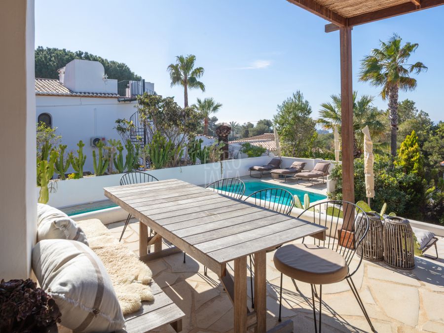 Villa Alma – Elegante villa exclusiva en venta con vistas panorámicas en Balcón al Mar