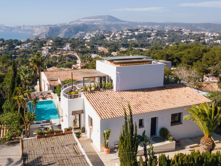 Villa Alma – Elegante villa exclusiva en venta con vistas panorámicas en Balcón al Mar