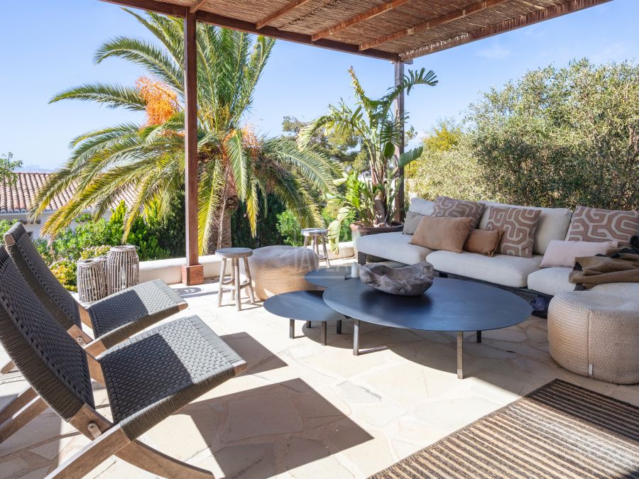 Villa Alma – Elegante villa exclusiva en venta con vistas panorámicas en Balcón al Mar