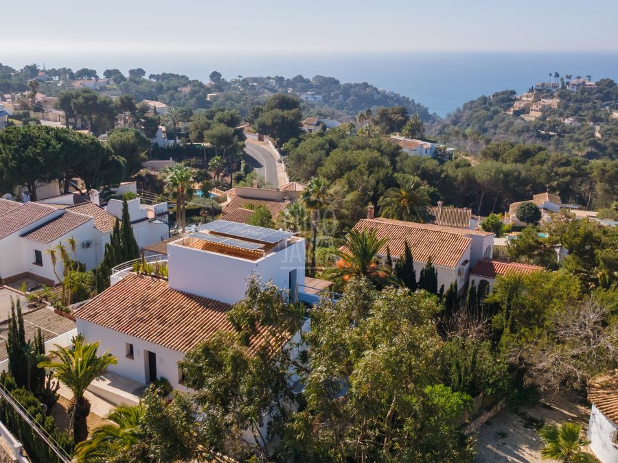 Villa Alma – Elegante villa exclusiva en venta con vistas panorámicas en Balcón al Mar