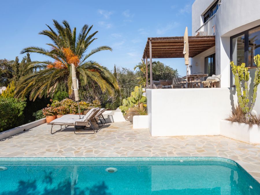 Villa Alma – Elegante villa exclusiva en venta con vistas panorámicas en Balcón al Mar