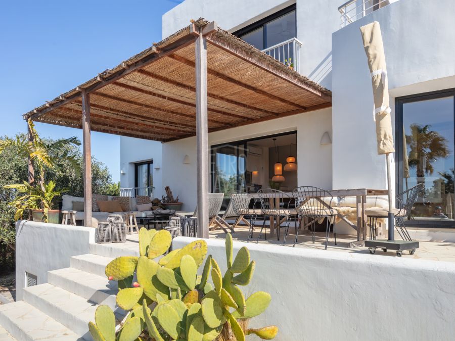 Villa Alma – Elegante villa exclusiva en venta con vistas panorámicas en Balcón al Mar