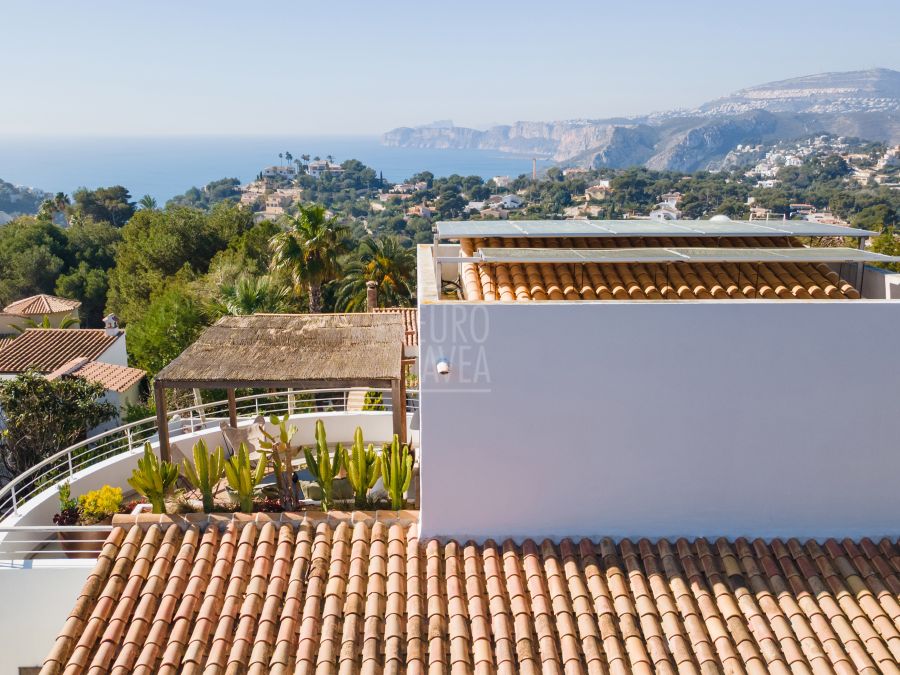 Villa Alma – Elegante villa exclusiva en venta con vistas panorámicas en Balcón al Mar