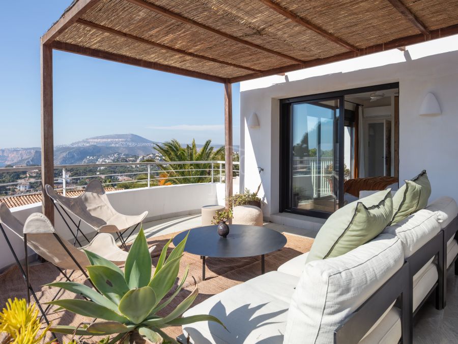Villa Alma – Elegante villa exclusiva en venta con vistas panorámicas en Balcón al Mar