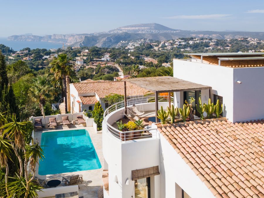Villa Alma – Elegante villa exclusiva en venta con vistas panorámicas en Balcón al Mar