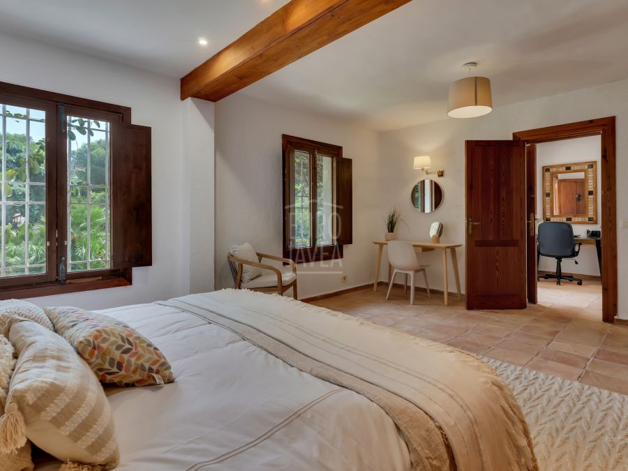 Villa Mila, Mediterranean charm in a traditional villa in Jávea