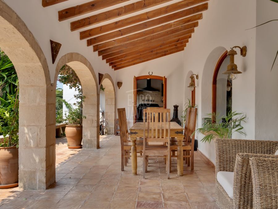 Villa Mila, Mediterranean charm in a traditional villa in Jávea