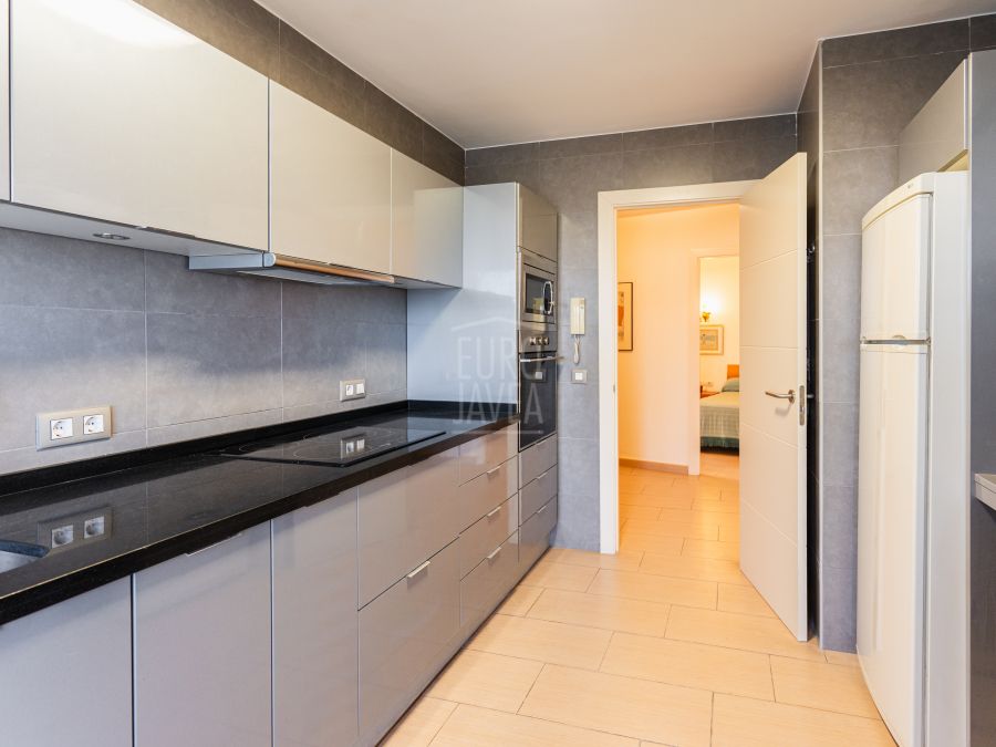 Apartment for sale in the centre of Jávea harbour with open views