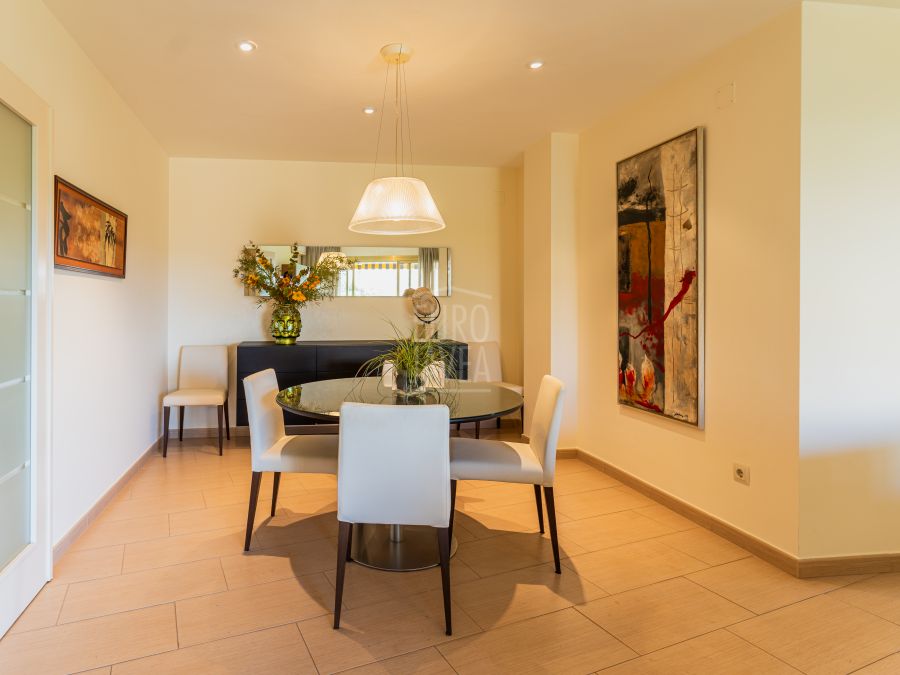 Apartment for sale in the centre of Jávea harbour with open views