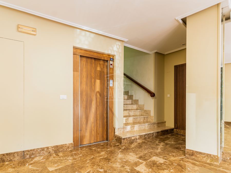 Apartment for sale in the centre of Jávea harbour with open views