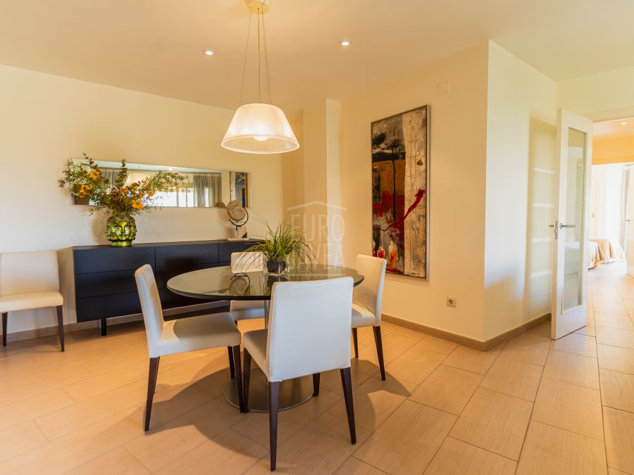 Apartment for sale in the centre of Jávea harbour with open views