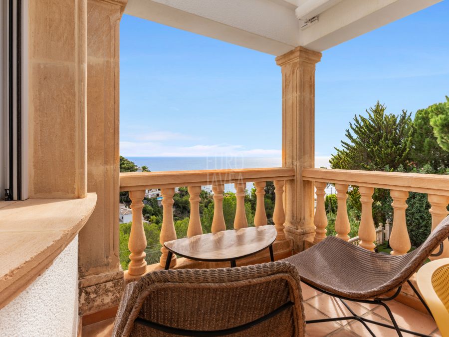 Exclusive Mediterranean-style villa in Granadella Natural Park area in Jávea, with sea views