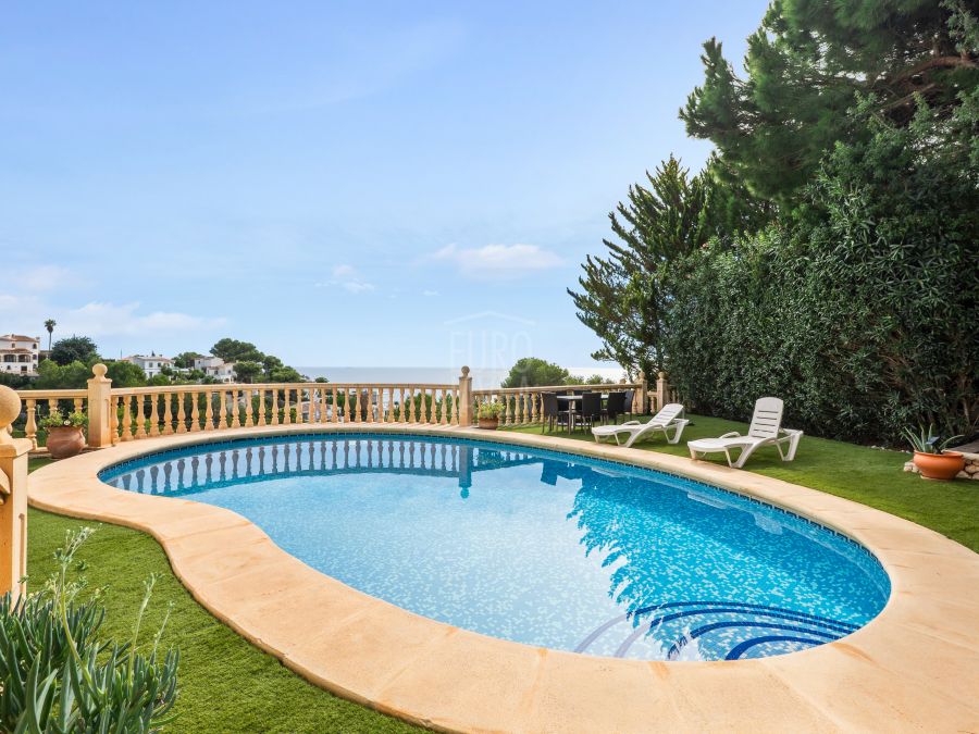 Exclusive Mediterranean-style villa in Granadella Natural Park area in Jávea, with sea views