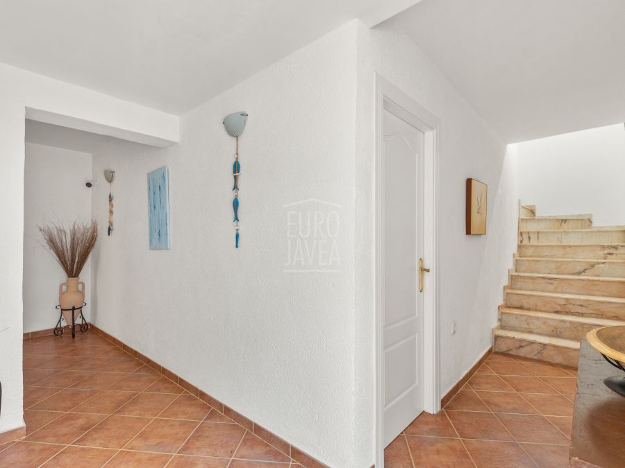 Exclusive Mediterranean-style villa in Granadella Natural Park area in Jávea, with sea views