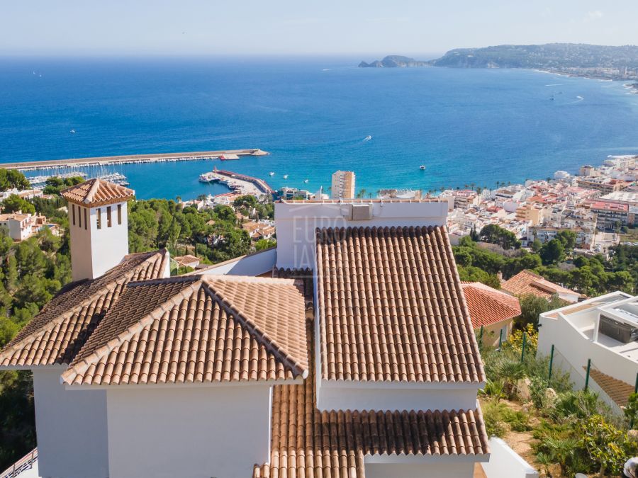 Villa Allure, luxe méditerranéen avec vue panoramique sur la mer à La Corona, Jávea