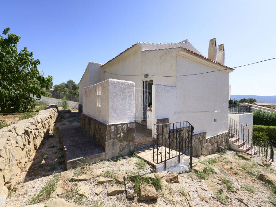 Villa Jimena - Charme villa om te renoveren in een rustige zone van de Montgó