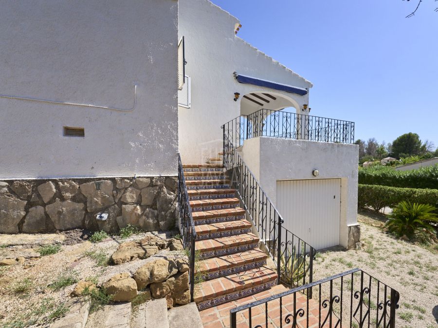 Villa Jimena - Charme villa om te renoveren in een rustige zone van de Montgó