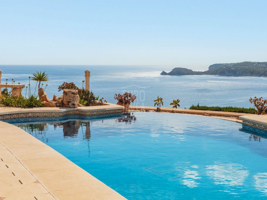 Villa in Cuesta San Antonio