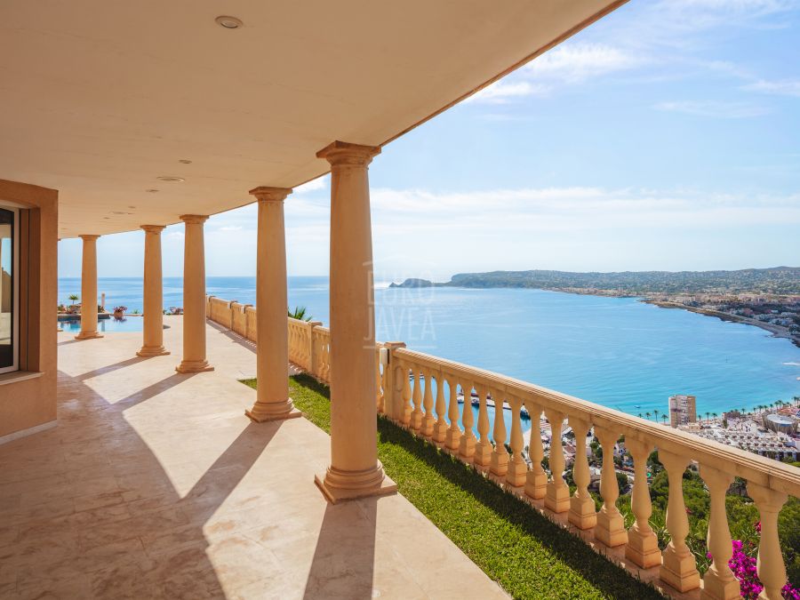 Villa in Cuesta San Antonio