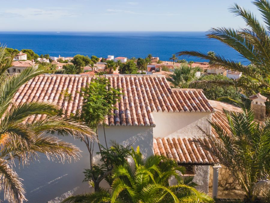 Exclusive Villa Lesca, a charming home in Balcón al Mar with spectacular sea views