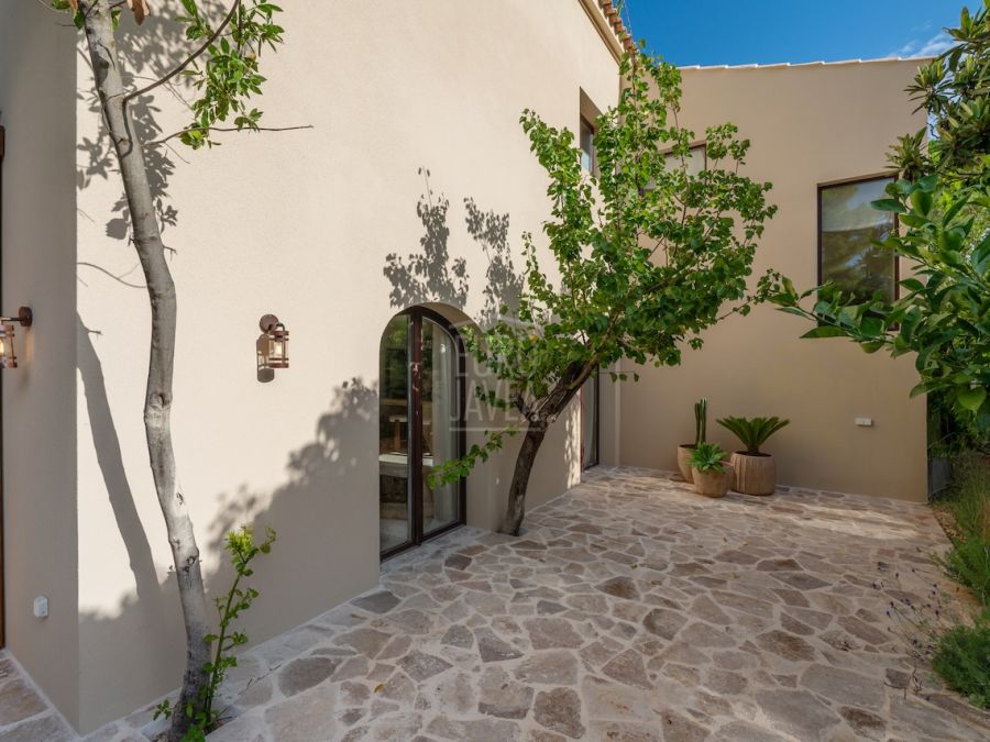 Casa Dos Granados en Cap Marti, un refugio Mediterráneo de lujo y encanto